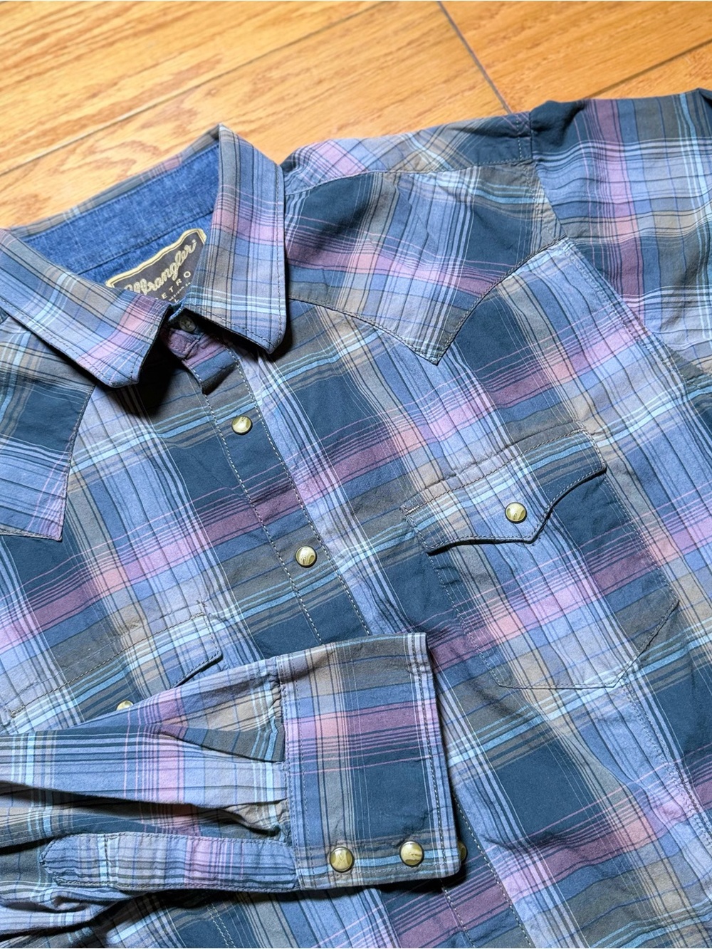 Wrangler Men’s Navy and Pink Plaid Button-Down Shirt